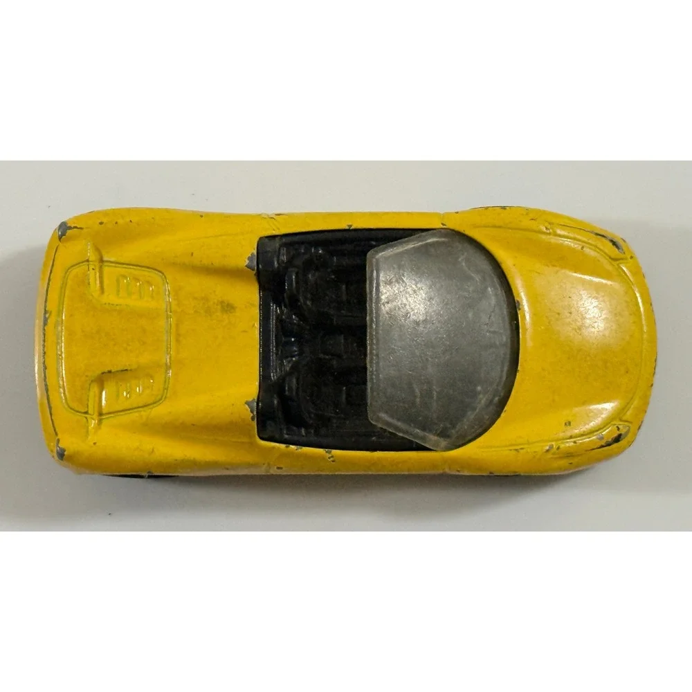 Hot Wheels Ferrari 458 Spider Kids 1:64 Yellow Diecast Toy Car Convertible